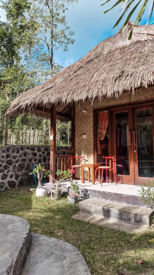 Airas' Garden Homestay Eco Bungalows Kuta  Exterior photo