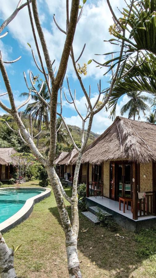 Airas' Garden Homestay Eco Bungalows Kuta  Exterior photo
