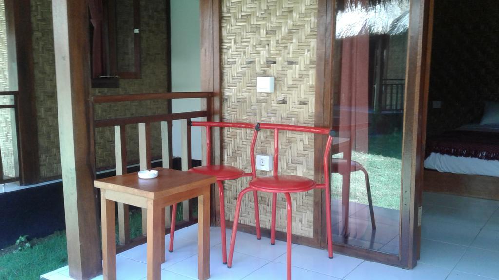 Airas' Garden Homestay Eco Bungalows Kuta  Exterior photo